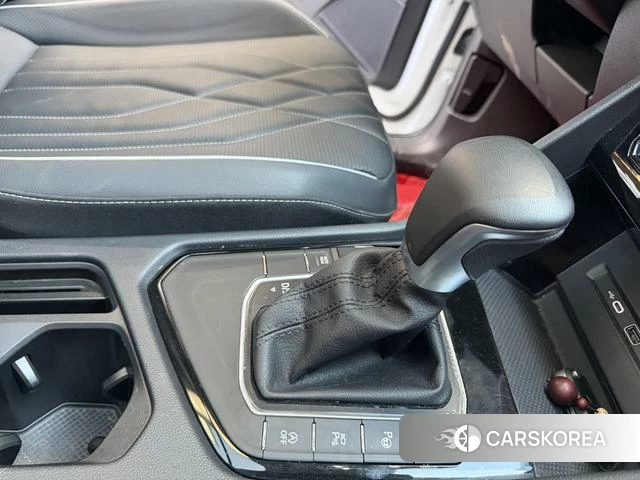 Volkswagen Tiguan L id 4275745 из Китая 10