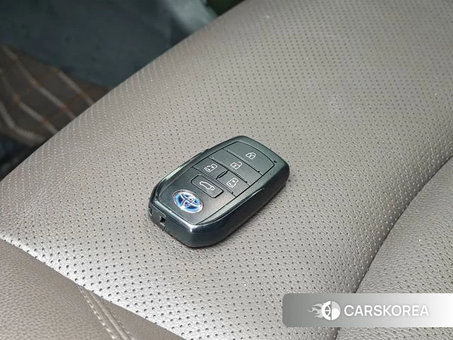 Toyota Saina id 4278225 из Китая 10