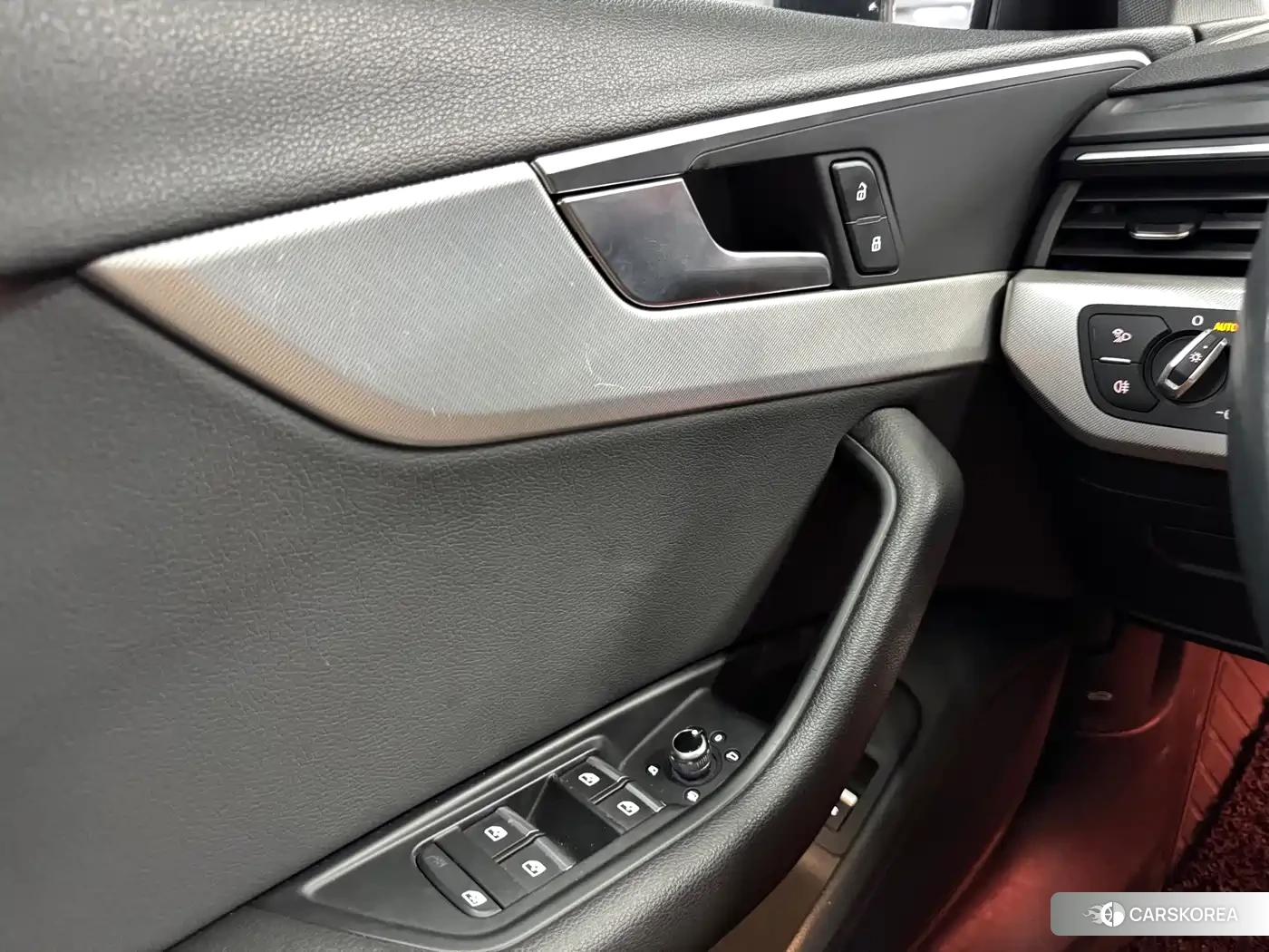 Audi A4L id 4600770 из Китая 10