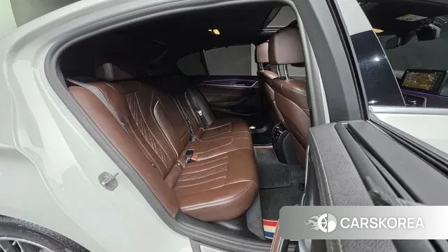 BMW 5 Series (G30) id 3372740 из Кореи 10