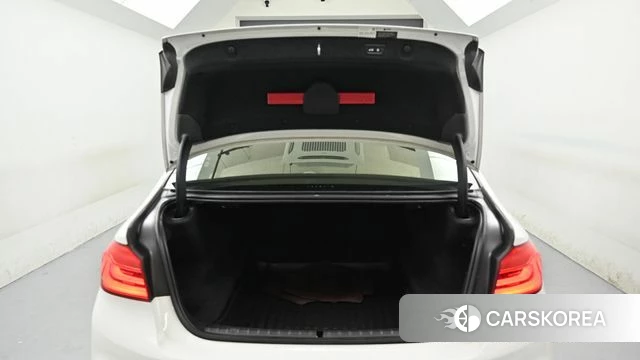 BMW 5 Series (G30) id 4689114 из Кореи 10