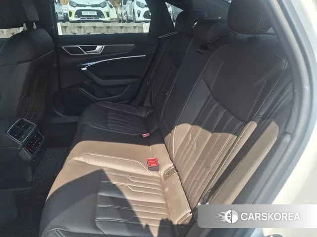 Audi A6 (C8) id 3776907 из Кореи 10