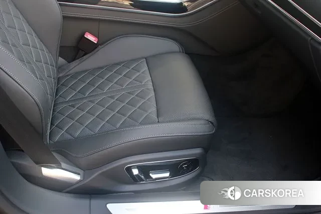 Audi A8 (D5) id 3068560 из Кореи 10