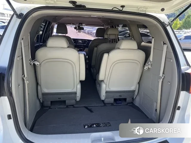 Kia The New Carnival id 2991378 из Кореи 10