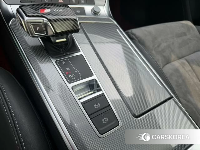 Audi A6L id 4260436 из Китая 10