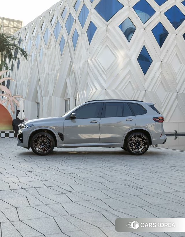 BMW X5 M id 4263137 из Китая 10