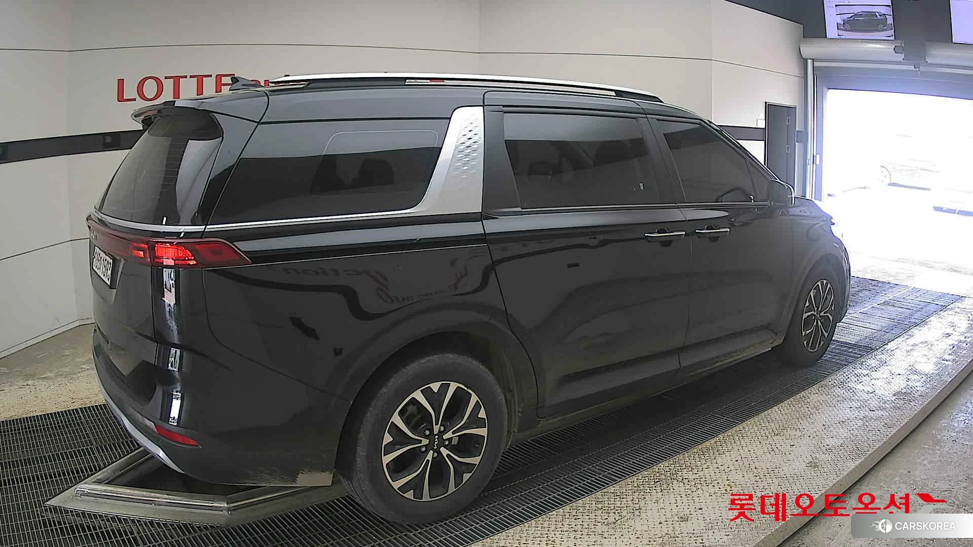 Kia Carnival id 4289623 из Кореи 10