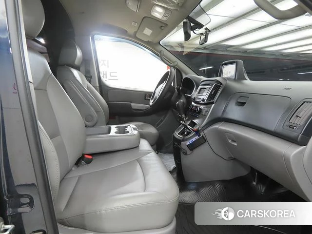 Hyundai The New Grand Starex id 4642557 из Кореи 10
