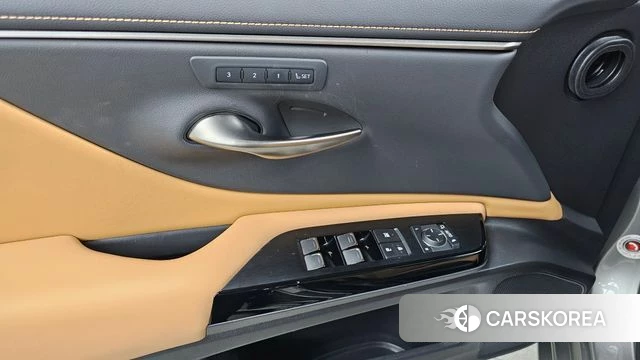 Lexus ES300h 7th generation id 4665743 из Кореи 10