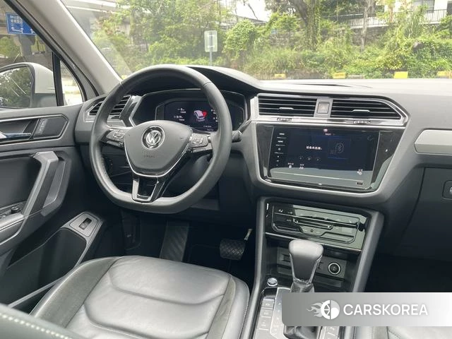 Volkswagen Tiguan L PHEV id 4353773 из Китая 10