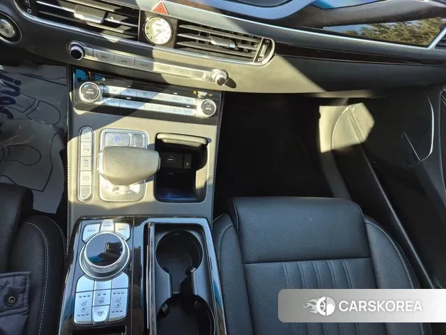 Genesis G90 id 3567626 из Кореи 10