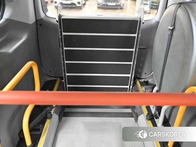 Hyundai The New Grand Starex id 3955444 из Кореи 10