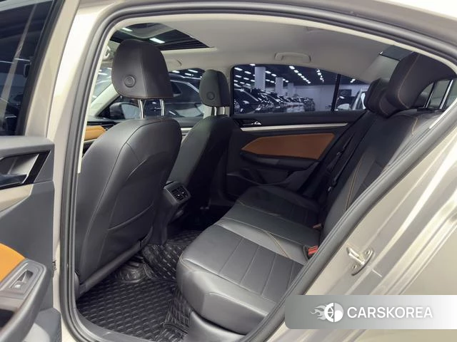 Volkswagen Bora id 4263109 из Китая 10