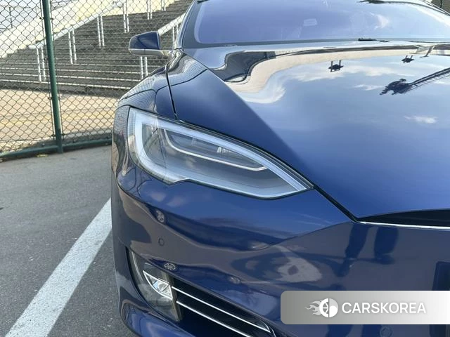 Tesla Model S id 4208250 из Китая 10