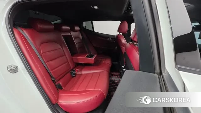 Kia Stinger id 3612862 из Кореи 10