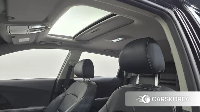 Kia Niro EV id 3691213 из Кореи 10