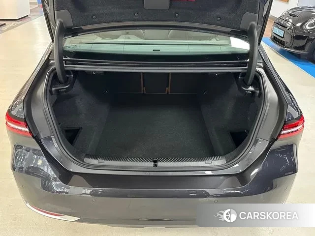 BMW 5 Series (G60) id 3036288 из Кореи 10