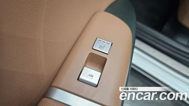 Hyundai Grandeur (GN7) id 2943596 из Кореи 10