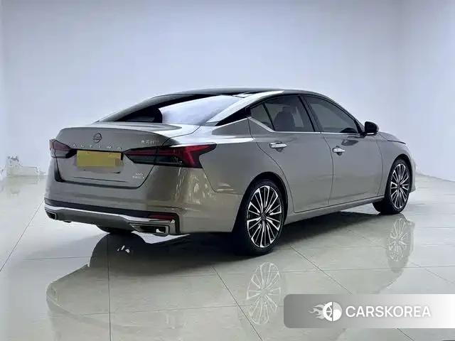 Nissan Altima id 4607059 из Китая 10