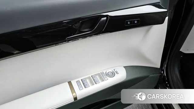 Hyundai Grandeur (GN7) id 4200975 из Кореи 10