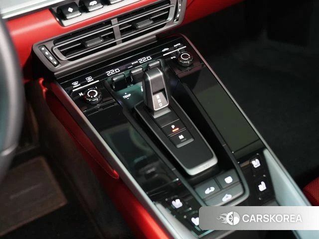 Porsche 911(992) id 4179681 из Кореи 10