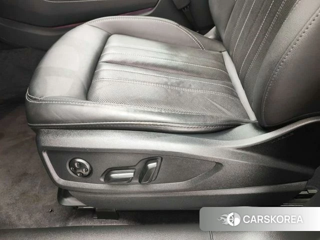 Audi Q5L id 4278726 из Китая 10
