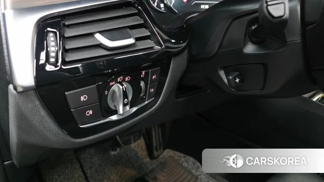 BMW 5 Series (G30) id 4465687 из Кореи 10