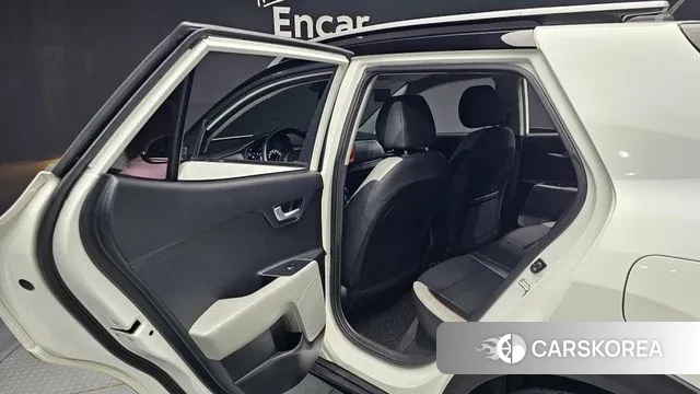 Kia Stonic id 3034416 из Кореи 10