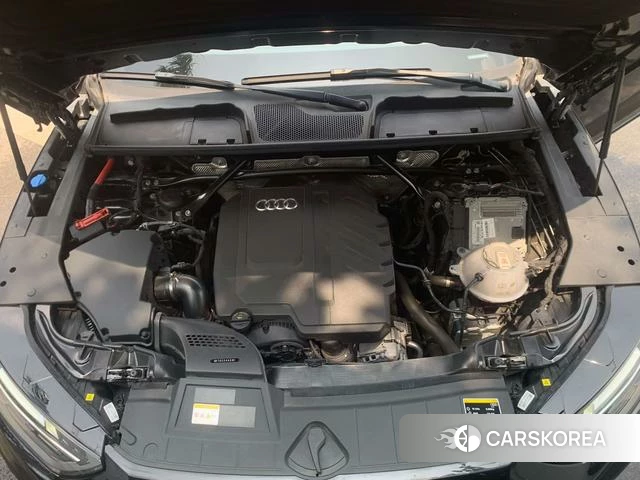 Audi Q5L Sportback id 4261545 из Китая 10
