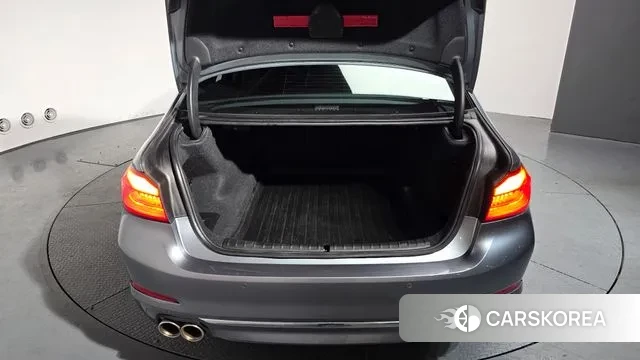 BMW 5 Series (G30) id 3531268 из Кореи 10