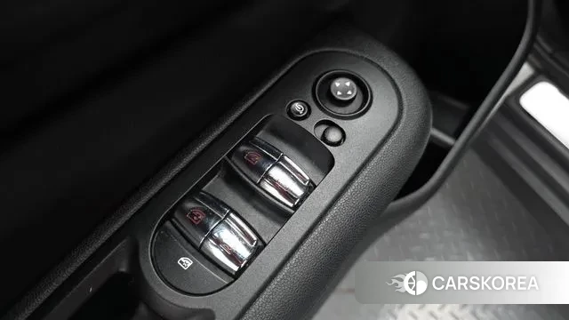 Mini Cooper Clubman id 3741906 из Кореи 10