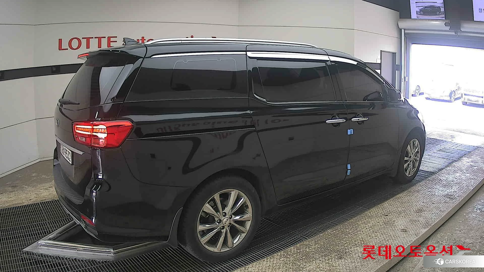 Kia Carnival id 3882130 из Кореи 10