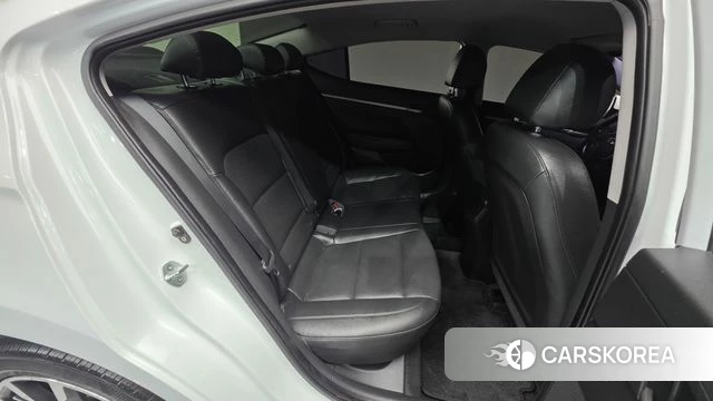 Hyundai Avante AD id 3861840 из Кореи 10