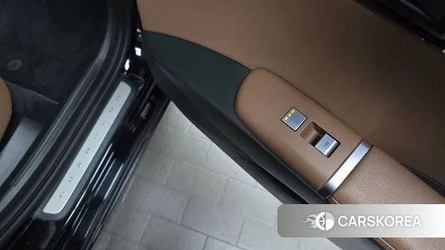 Hyundai Grandeur (GN7) id 3518237 из Кореи 10