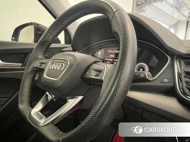 Audi Q5L id 4297709 из Китая 10