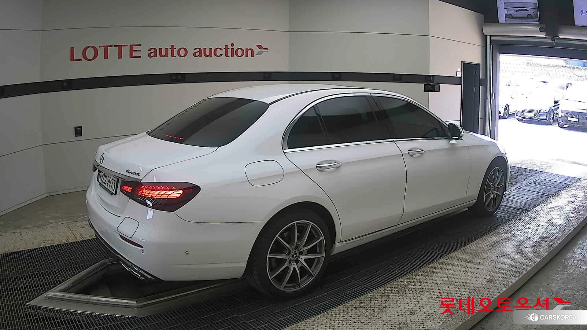 Mercedes-Benz Mercedes-Benz E300 e 4MATIC id 4289668 из Кореи 10