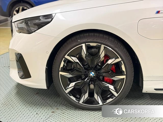 BMW 5 Series (G60) id 4589804 из Кореи 10