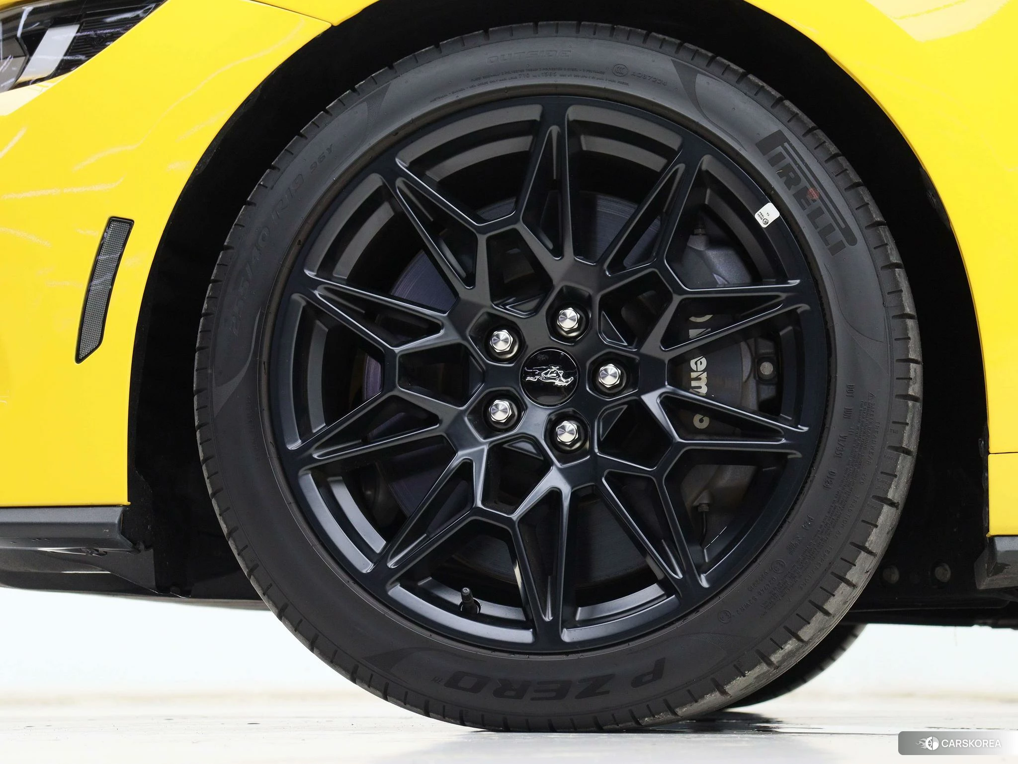 Ford Mustang id 4486306 из Китая 10