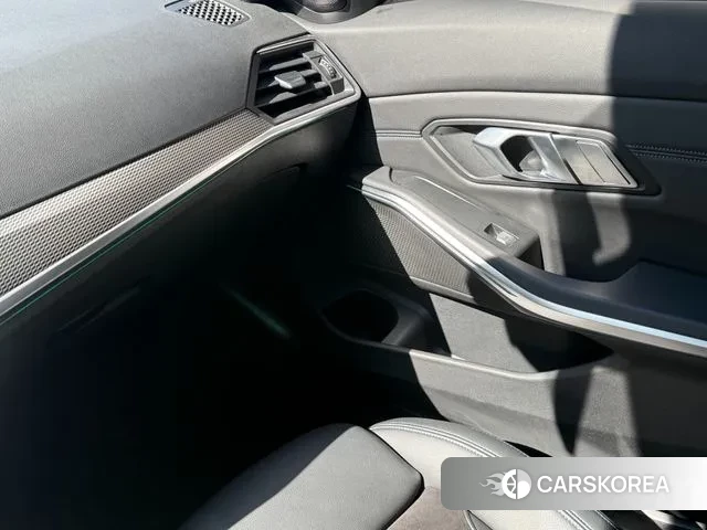 BMW 3 Series (G20) id 3098134 из Кореи 10