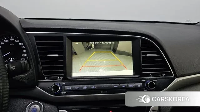 Hyundai Avante AD id 3474930 из Кореи 10