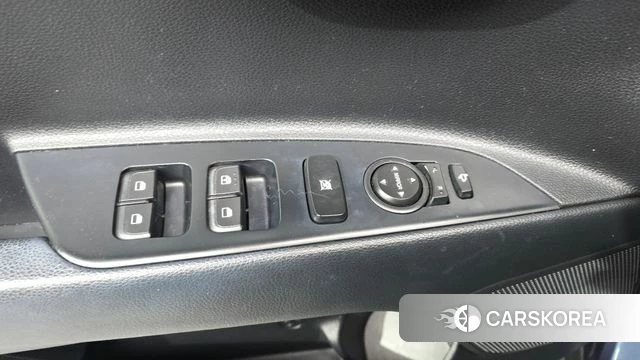 Kia Stonic id 3873429 из Кореи 10