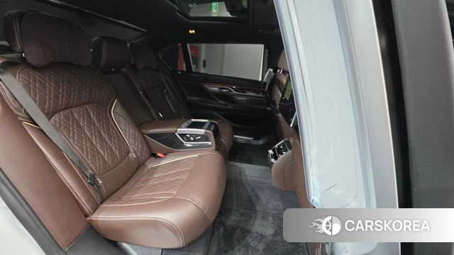 BMW 7 Series (G11) id 3828013 из Кореи 10