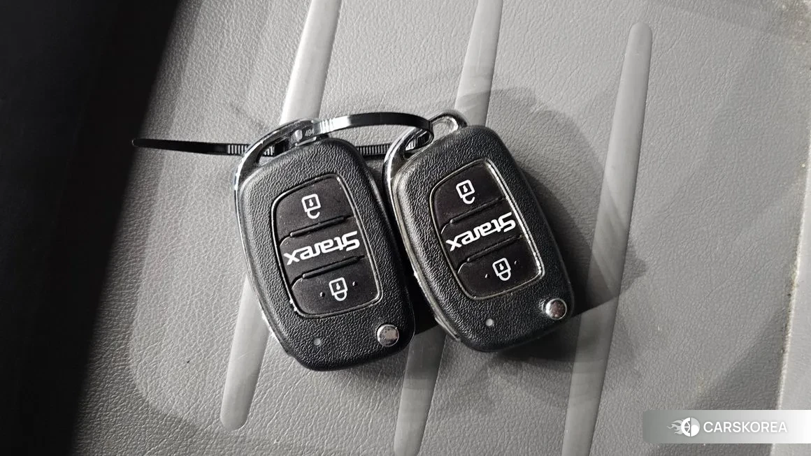 Hyundai The New Grand Starex id 1713621 из Кореи 10