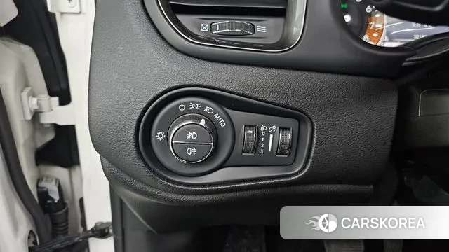 Jeep Renegade id 3746147 из Кореи 10