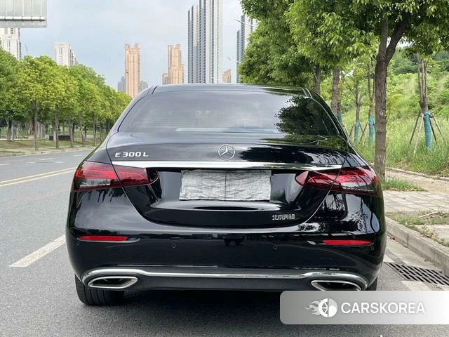Mercedes-Benz E-class id 4320648 из Китая 10