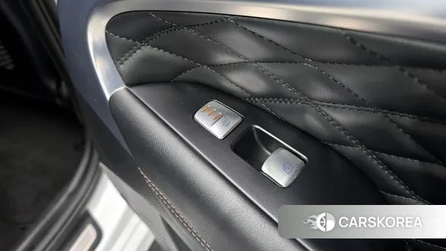 Genesis G70 id 3028939 из Кореи 10