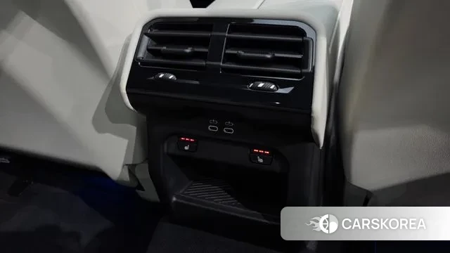 BMW 5 Series (G60) id 3689426 из Кореи 10