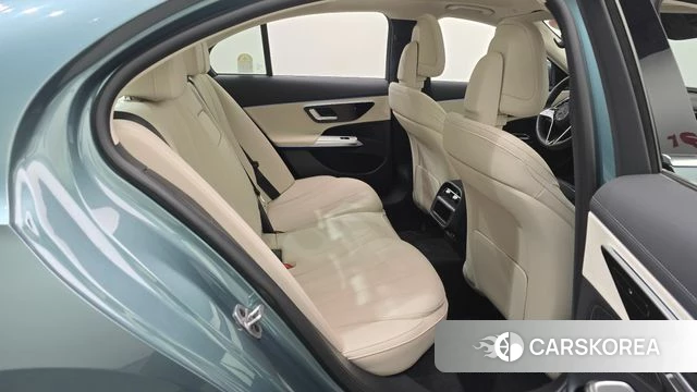 Mercedes-Benz E-Class W214 id 4302077 из Кореи 10