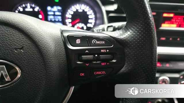Kia Stonic id 4605475 из Кореи 10