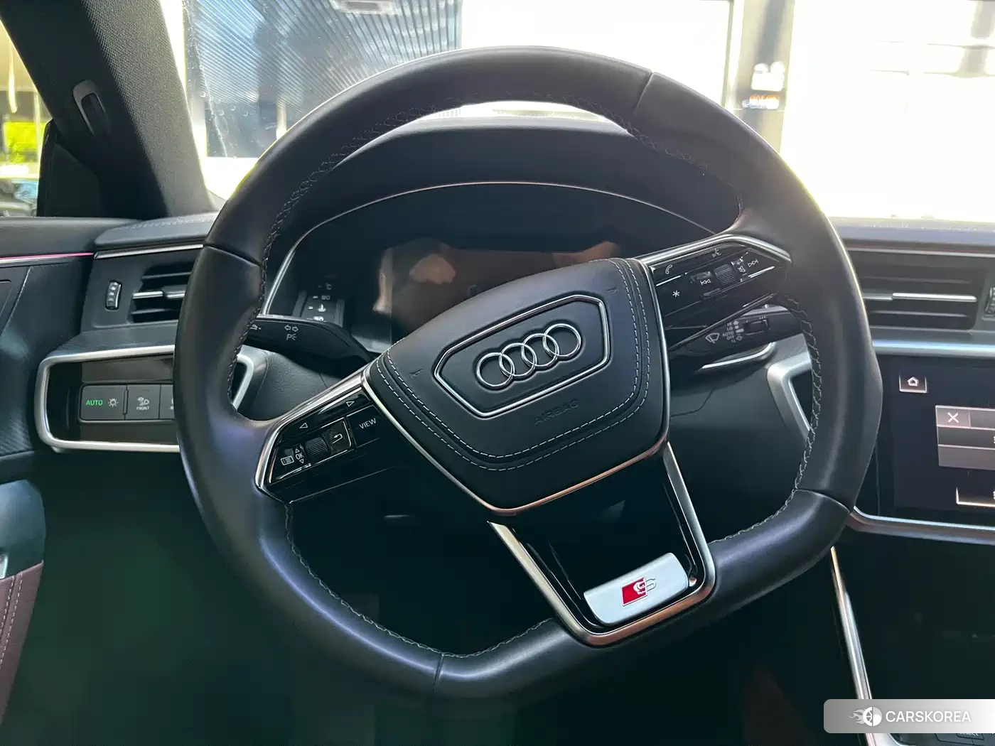 Audi A7L id 4570460 из Китая 10